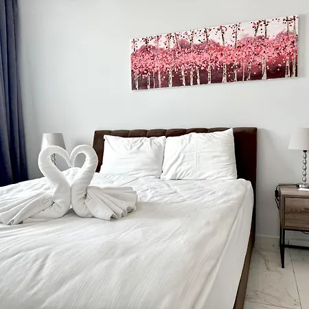 Comfortable 3-bedroom With Pool Access And Beach Proximity Lejlighed *